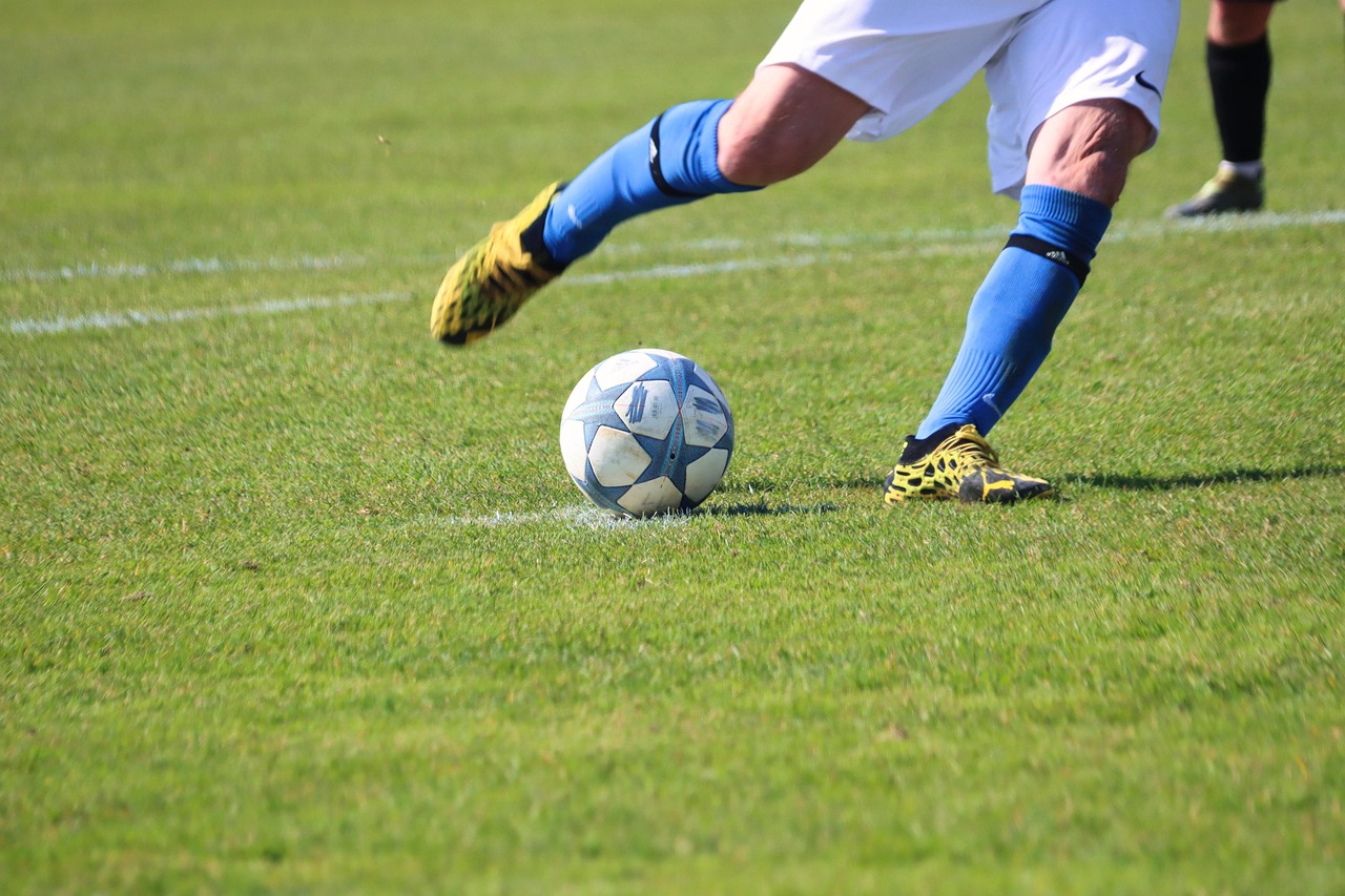 อาคูเรย์รี U19 พบ เอฟเอส เยลกาวา U19: วิเคราะห์ศึก UEFA Youth League