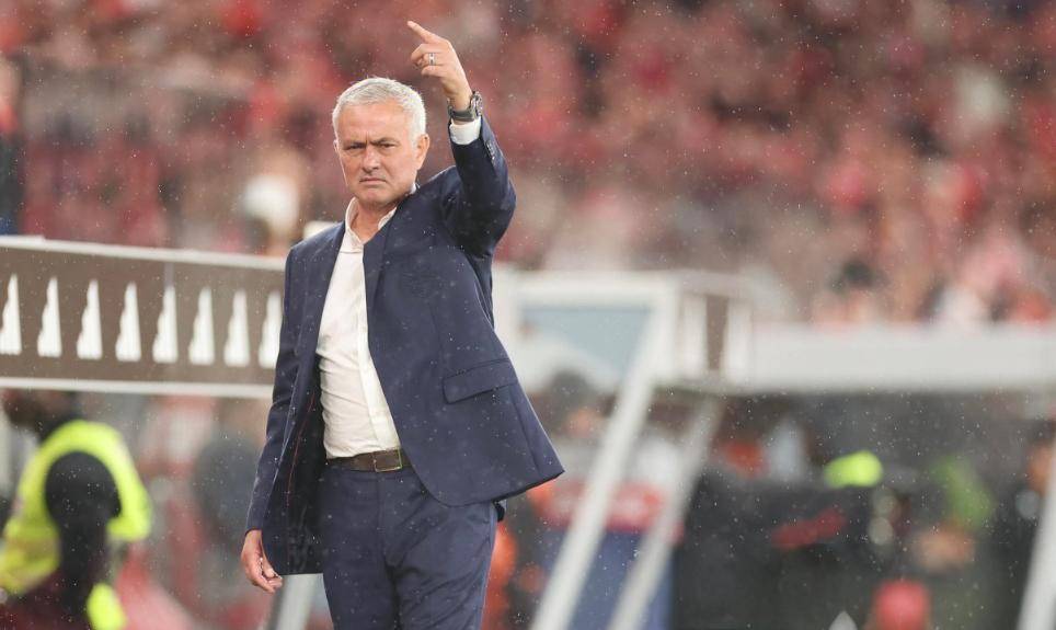 ถล่ม 5-0 ในค่ำคืนนี้มีความหมายแฝง! ทีมของมูรินโญ่ขยายสถิติไร้พ่ายเป็น 9 นัด ขณะที่พวกเขากำลังมุ่งหน้าสู่จุดสูงสุด พร้อมที่จะใช้ประโยชน์จากแรงผลักดันสำหรับการกลับมาในแชมเปี้ยนส์ลีก_เบนฟิก้า_อารัว_แมตช์