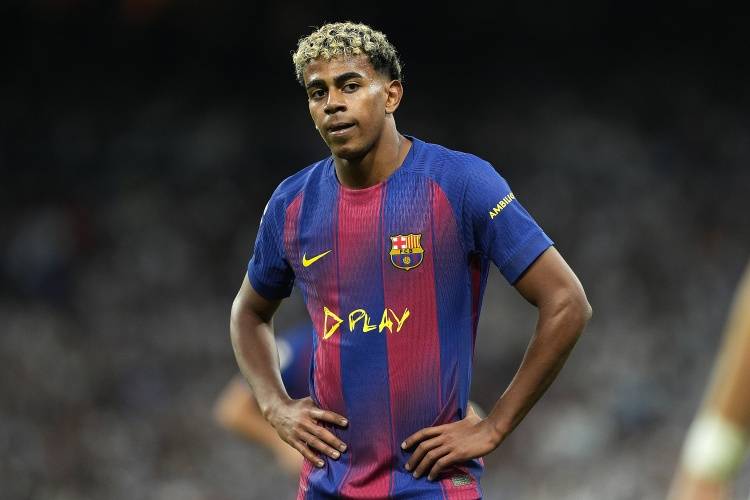 สื่อ: บาร์เซโลนา กล่าวหา เรอัล มาดริด ใส่ร้าย ยาร์โมเลนโก! เพราะพวกเขามีอาการกลัวเมสซี่! _การแข่งขัน_ _ทีมชาติ_ _ค่าเฉลี่ยผลงาน_