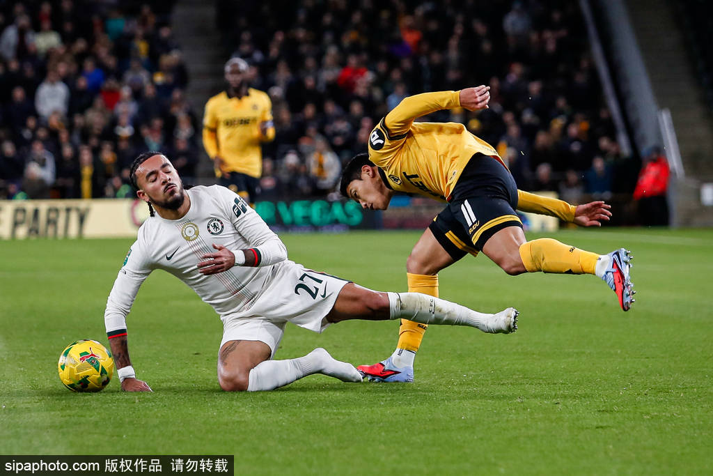 ประตูระเบิด! ลีกคัพ - กิตเทนส์ทำสามแอสซิสต์, ดร็อปป์โดนไล่ออก ขณะที่เชลซีเฉือนหมาป่าย 4-3 ผ่านเข้ารอบต่อไป โดย อาร์โร เอสเตบัน วูลฟ์