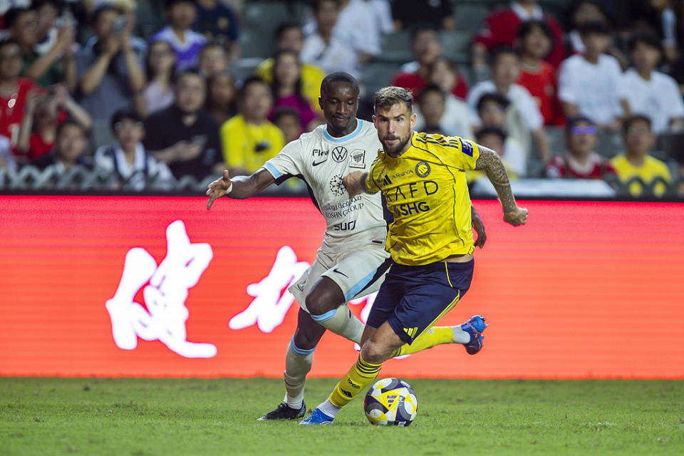 เสียใจจนสุดหัวใจ! การตัดสินใจของบาร์เซโลนาในการปล่อยตัวนักเตะคนสำคัญออกไปนั้นต้องแลกมาด้วยราคาที่สูงเกินไป พวกเขาจะอุดช่องโหว่ขนาดใหญ่ในแนวรับได้อย่างไร? _อีนีโก้__แนวรับ__ฤดูกาล