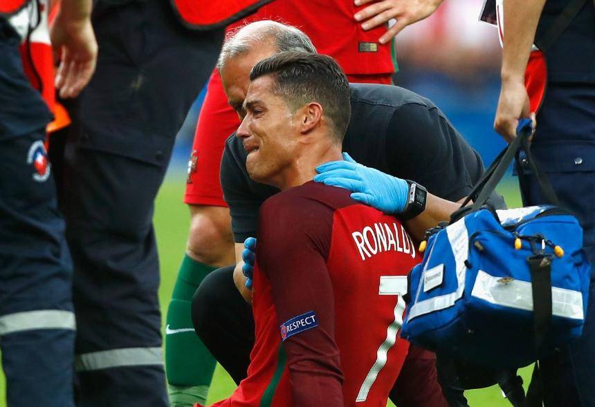 เขาผ่านจุดสูงสุดของอาชีพไปแล้วจริงหรือ? แคมเปญซาอุดิ คัพ ของโรนัลโด้ต้องพบกับความล้มเหลวอีกครั้ง! ถูกเล่นงานแม้จะมีผู้เล่นเพียงสิบคน คว้าถ้วยรางวัลได้เพียงครั้งเดียวในสามปี อัล-นาสเซอร์ ลีก