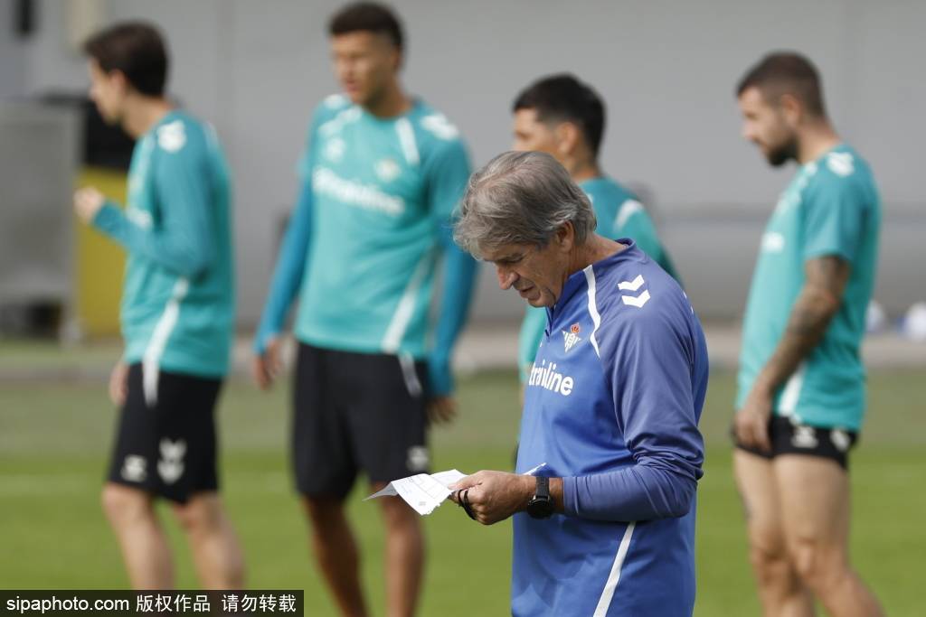 บาเลนเซีย vs เรอัล เบติส: จากความรุ่งโรจน์สู่การดิ้นรนเอาตัวรอด – ความแตกต่างในการบริหารจัดการที่ฉีกสองทีมออกจากกัน _การลงทุน_ _แชมเปียนส์ลีก_ _เรอัล เบติส_