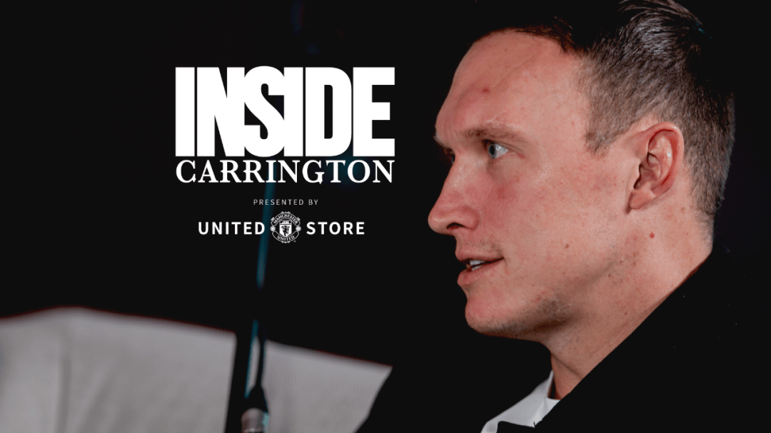 โจนส์: แสดงความเคารพต่อมาร์ติเนซขณะที่เขาฟื้นตัวจากอาการบาดเจ็บ การฟื้นตัวจากการแข่งขัน เซ็นเตอร์แบ็คฝั่งซ้าย