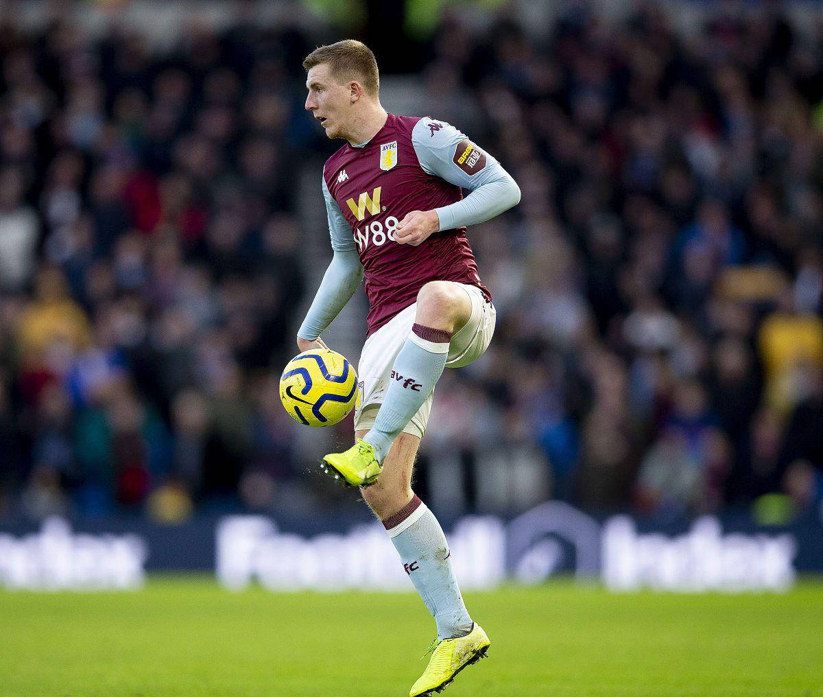 บอร์นมัธพลิกสถานการณ์กลับมาชนะ ขณะที่แอสตัน วิลล่าขยายสถิติชนะในบ้านเป็นห้าเกมติดต่อกัน การแข่งขัน | ผลการแข่งขัน | คู่แข่ง