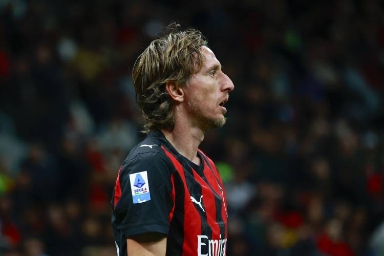 สรุปข่าวเซเรียอาประจำวัน: อัลเลกรีไม่พอใจกับการเสียแต้ม, กองหลังอินเตอร์มีมูลค่า 100 ล้านยูโร _การแข่งขัน_ _ลูกมาน_ _มิลาน_