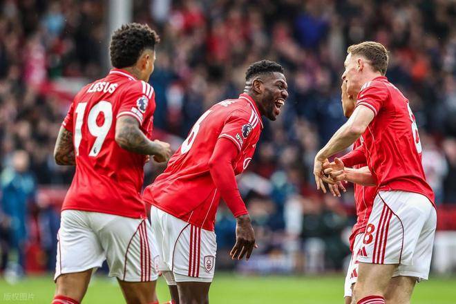 3-1: อดีตดาวเด่นเชลซีโชว์ฟอร์มเจิดจรัสในวัย 22 ปี ช่วยให้ทีมอันดับ 19 พลิกชนะลีดส์ ยุติสถิติไร้ชัย 9 นัด น็อตติงแฮม ฟอเรสต์ พบ ฮัทชินสัน