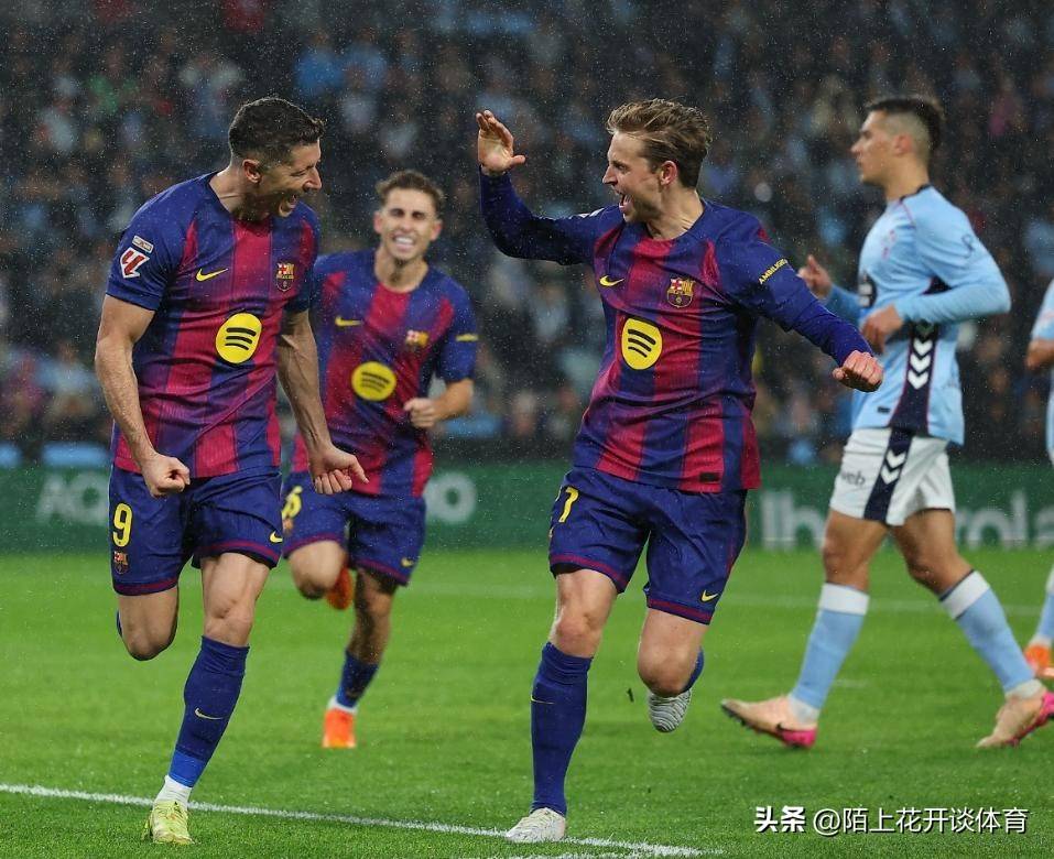 ซูเปอร์สตาร์มูลค่าสองร้อยล้านปอนด์ทำประตูในสองนัดติดต่อกัน, ฮัตทริกของเลวานดอฟสกี้สร้างปาฏิหาริย์ในรอบ 80 ปี เมื่อบาร์เซโลนาเอาชนะเซลต้า บีโก้ 4-2 บาร์เซโลนา_แมตช์_แชมเปียนส์ลีก