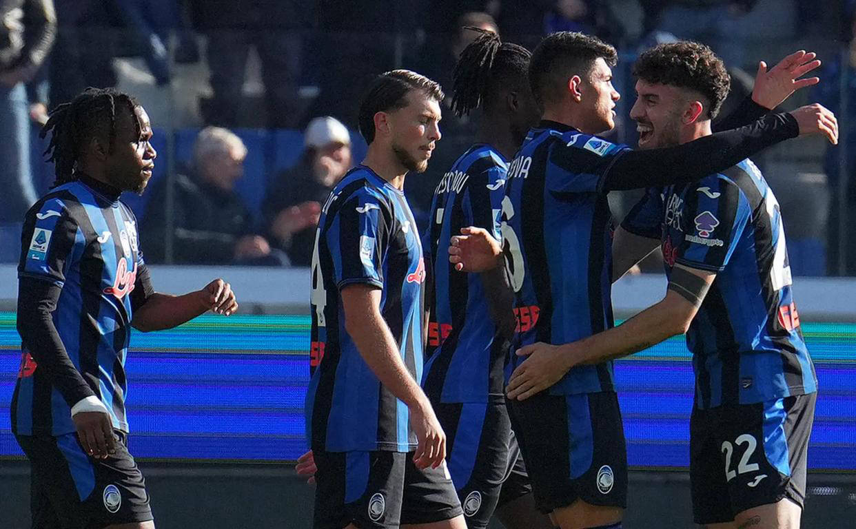 คืนพรีเมียร์ลีกและแชมเปียนส์ลีก: เชลซีพ่ายแพ้อย่างน่าตกใจ, ลิเวอร์พูลเฉือนชนะเพื่อขึ้นสู่อันดับหก, สเปอร์สคว้าชัยชนะอย่างถล่มทลาย_อินเตอร์ มิลาน_ยูโรปาลีก_สลาเวีย ปราก