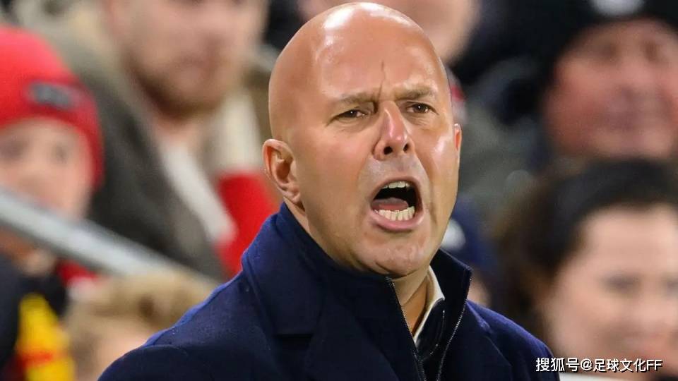 โมฮาเหม็ด ซาลาห์ ได้รับแจ้งเกี่ยวกับแผนการย้ายทีมของลิเวอร์พูลแล้ว โดยหงส์แดงได้ 