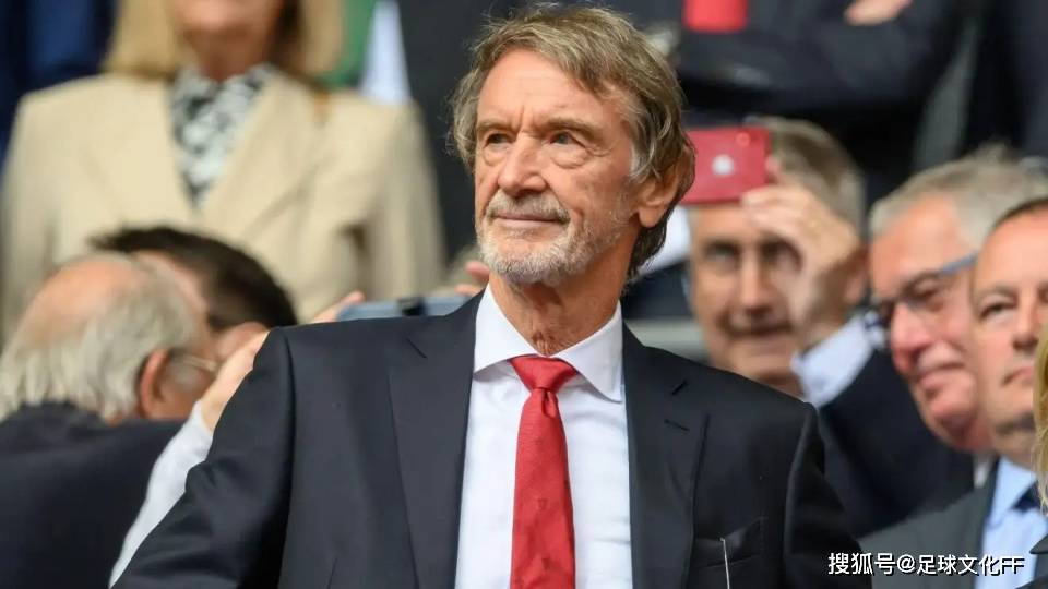 แมนเชสเตอร์ ยูไนเต็ด ได้รับไฟเขียวสำหรับการซื้อขายนักเตะในเดือนมกราคม โดยมีนักเตะดาวเด่นอีกคนของปีศาจแดงเลือกที่จะย้ายไปร่วมทีมเรอัล มาดริด แทนที่จะเป็นบาร์เซโลนา _ซิร์คเซ่_ โรม่า คลับ โรม่า