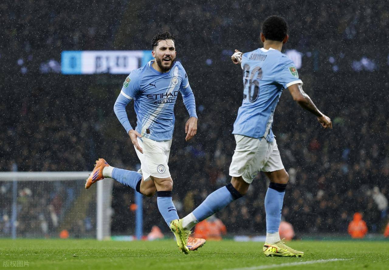 แมนเชสเตอร์ ซิตี้ 2-0 เบรนท์ฟอร์ด: ซิตี้ผ่านเข้าสู่รอบรองชนะเลิศศึก EFL คัพ คะแนนหลังเกม: หมายเลข 10 ของซิตี้ครองอันดับหนึ่ง _เชอร์กี้ ซาวินิอู_