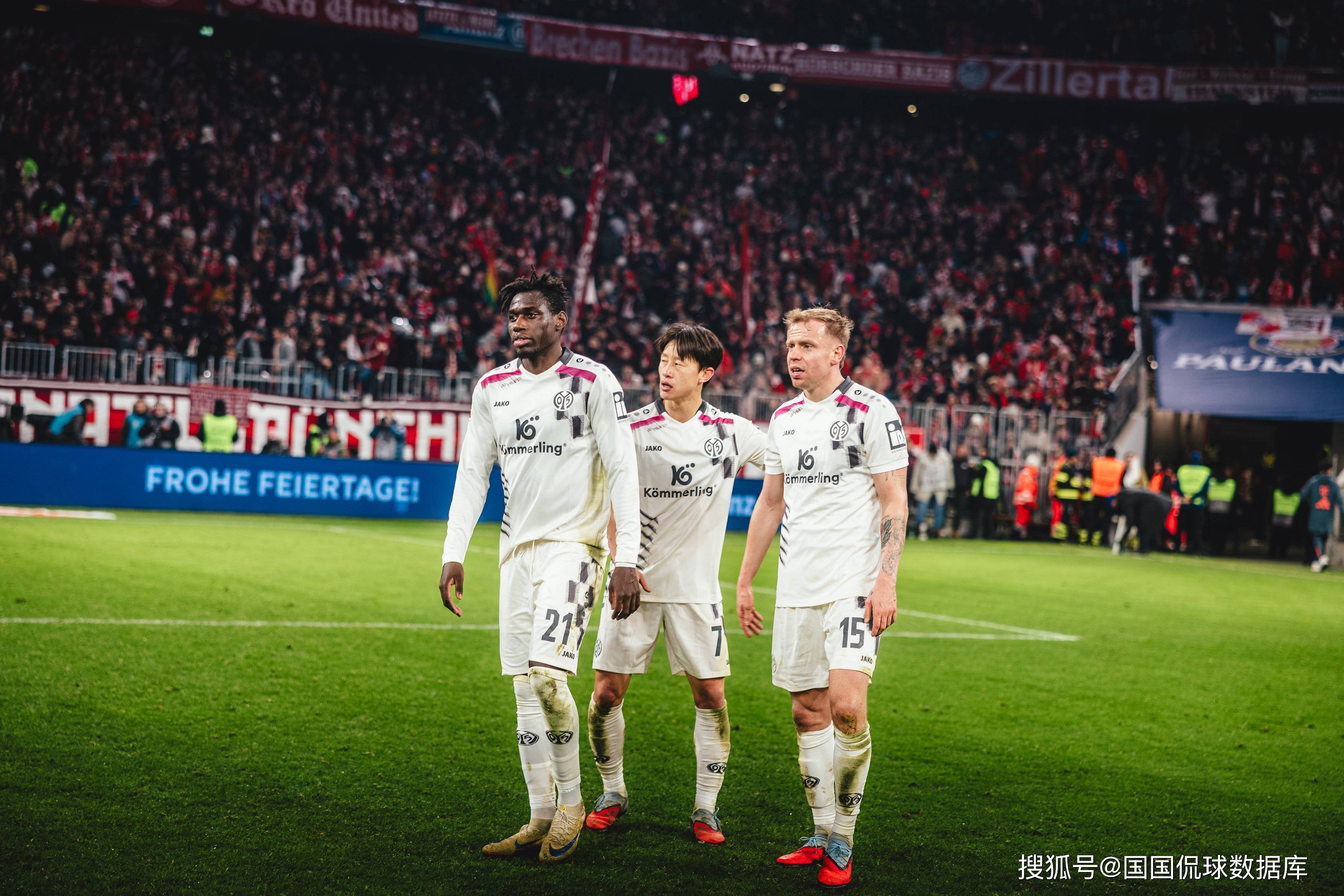 UEFA Europa Conference League พรีวิว & ทำนายผลคะแนน: ไมนซ์ vs. แซมซัน, ฟลาเมงโก, แมนเชสเตอร์ ซิตี้ ชนะทั้งหมด! _ฤดูกาล_การป้องกัน_บุนเดสลีกา