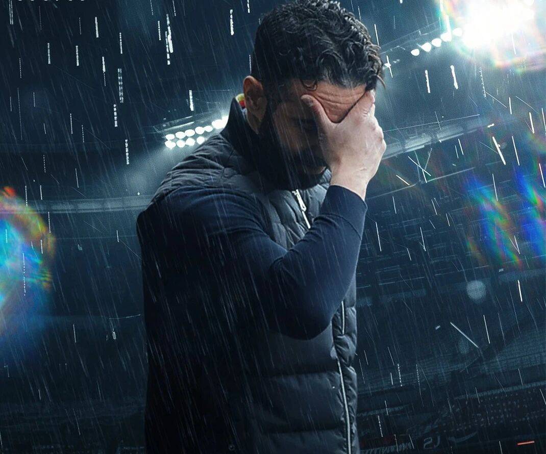 หากแมนเชสเตอร์ยูไนเต็ดไม่สามารถผ่านเข้ารอบแชมเปียนส์ลีกในฤดูกาลหน้าได้ อามัวร์จะหาทางรอดจากการถูกปลดออกจากตำแหน่งได้ยาก! ความก้าวหน้าของร็อดเจอร์สทำให้เขาดูจืดจางไปโดยเปรียบเทียบ _ผู้เล่น_ อาร์เซนอล แมนเชสเตอร์ ซิตี้