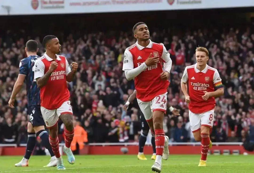 เซเรีย อา - อตาลันต้า 2-2 อินเตอร์ มิลาน: ใครคือเนรัซซูรี่ตัวจริง? | พรีวิว: ตำแหน่งจ่าฝูง, แชมเปียนส์ลีก, ความได้เปรียบ