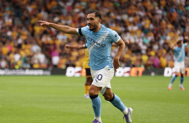 ขอแสดงความยินดีกับแมนเชสเตอร์ซิตี้! ตาอันเฉียบคมของกวาร์ดิโอล่ามองเห็นการเซ็นสัญญาสุดคุ้มในฐานะผู้เล่นหน้าใหม่ยอดเยี่ยมของพรีเมียร์ลีก โดยทำไป 7 แอสซิสต์จากการลงสนาม 13 นัด สร้างความตื่นตะลึงให้กับลีก_ลายัน เชอร์กี_แมตช์_คำถาม