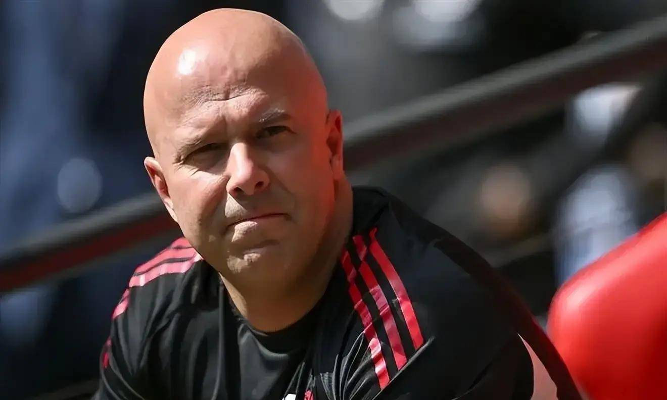 การใช้จ่าย 400 ล้านปอนด์อย่างฟุ่มเฟือยให้ผลตอบแทนน้อยนิด! ลิเวอร์พูลและเปแอสเชฟอร์มตก, โรม่าเกมรุกอ่อน – พวกเขาจะท้าทายแชมป์ได้หรือไม่? _การป้องกัน_ลีกชั้นนำ 5 อันดับแรก