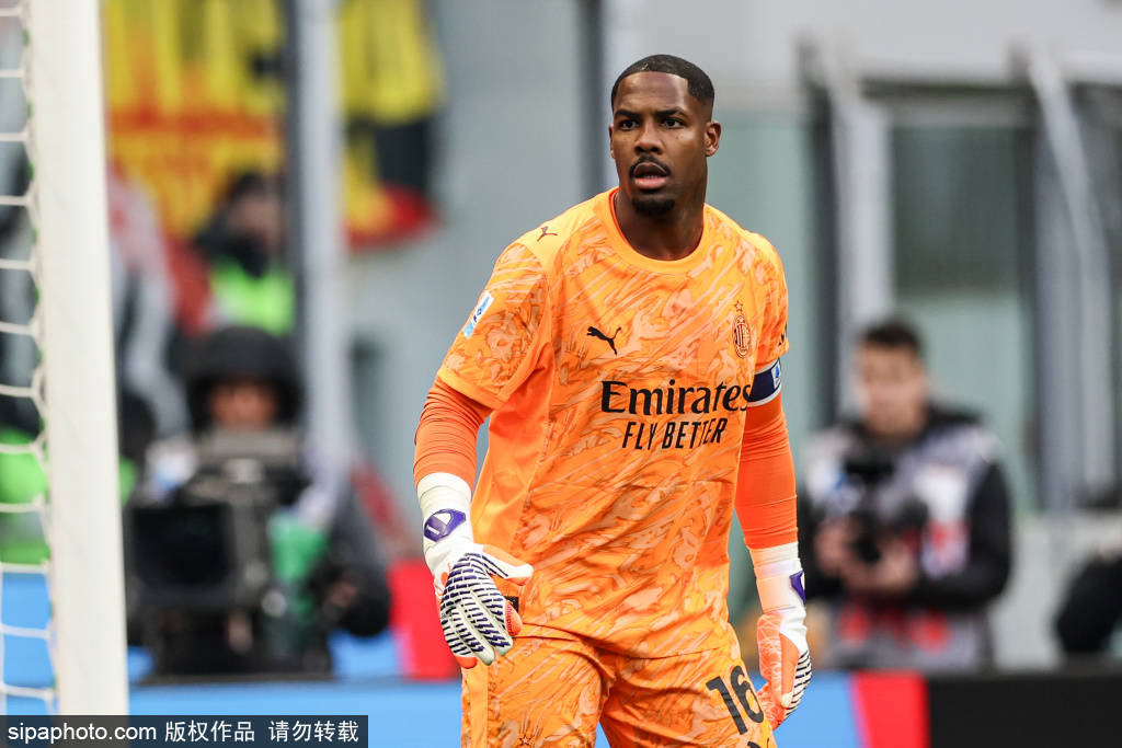 ไมญ็อง ต่อสัญญากับมิลาน; สามนักเตะอินเตอร์ติดทีมยอดเยี่ยมปี 2025; วิเคราะห์อย่างละเอียดเกี่ยวกับพัฒนาการในเซเรีย อา โรม่า | เบนฟิก้า | เอซี มิลาน