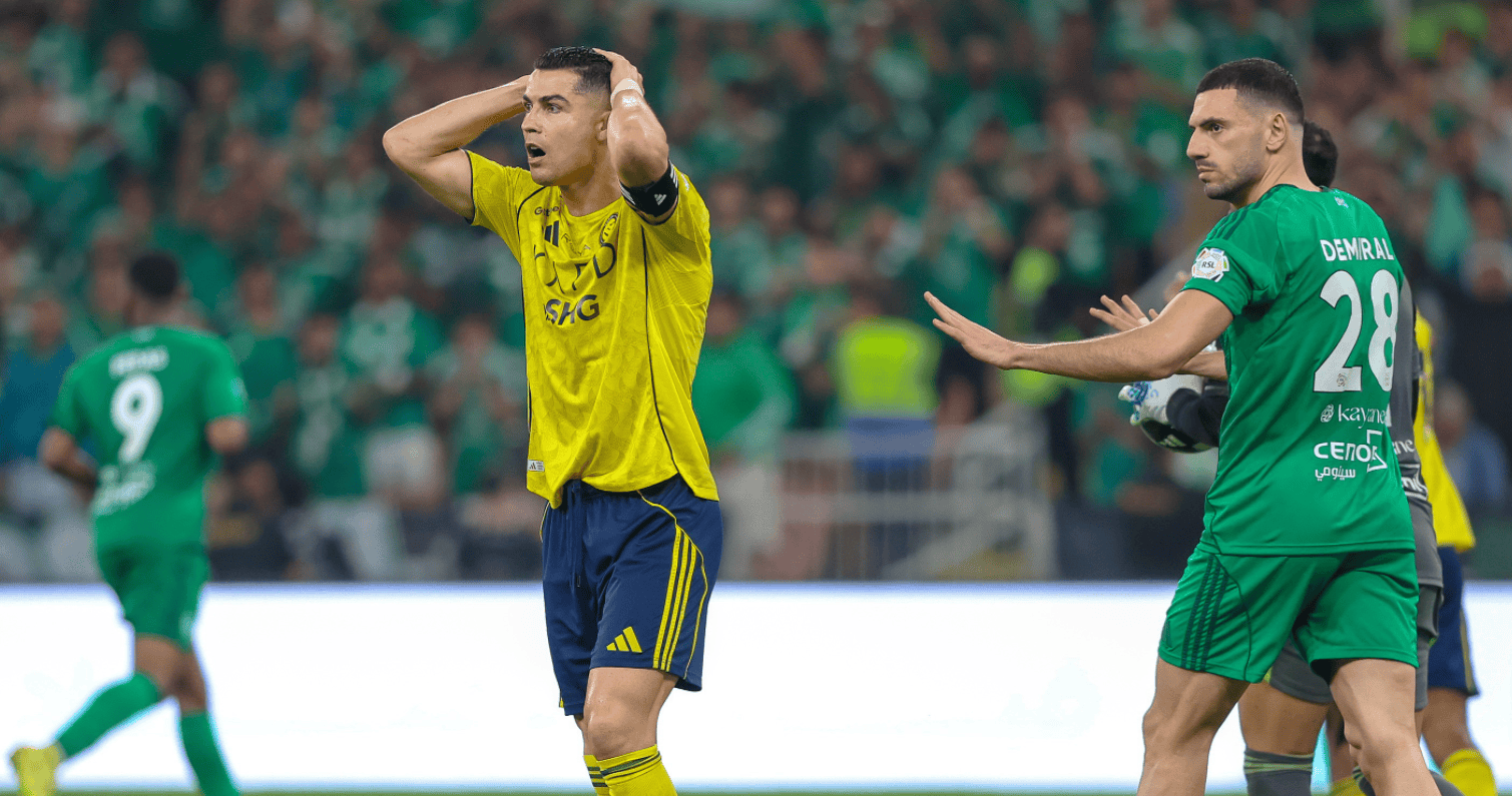 แชมป์ซาอุดีอาระเบียพ่ายแพ้อย่างน่าตกใจเมื่อโรนัลโด้โชว์ฟอร์มย่ำแย่: ยิงไม่ตรงกรอบแม้แต่ครั้งเดียว ขณะที่กองหน้าวัย 29 ปีสร้างสามประตูเพียงลำพังในเกมกับอัล นาสร์