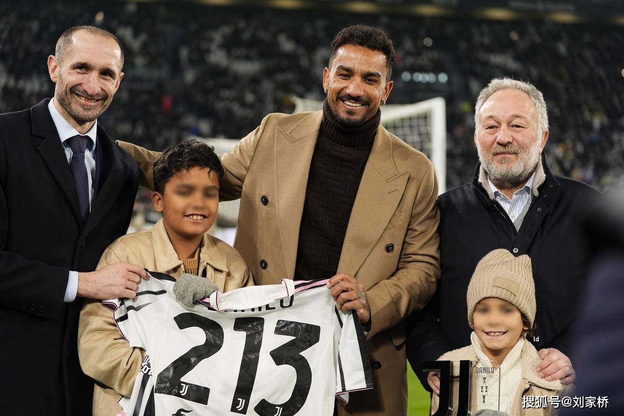 1-1: ยูเวนตุสเสมอกับเลชเช่ แม็คเคนนี่ทำประตู ดีบาล่าพลาดจุดโทษ ยิลดิซและฟัลโกน่บุกเข้าเขตโทษ