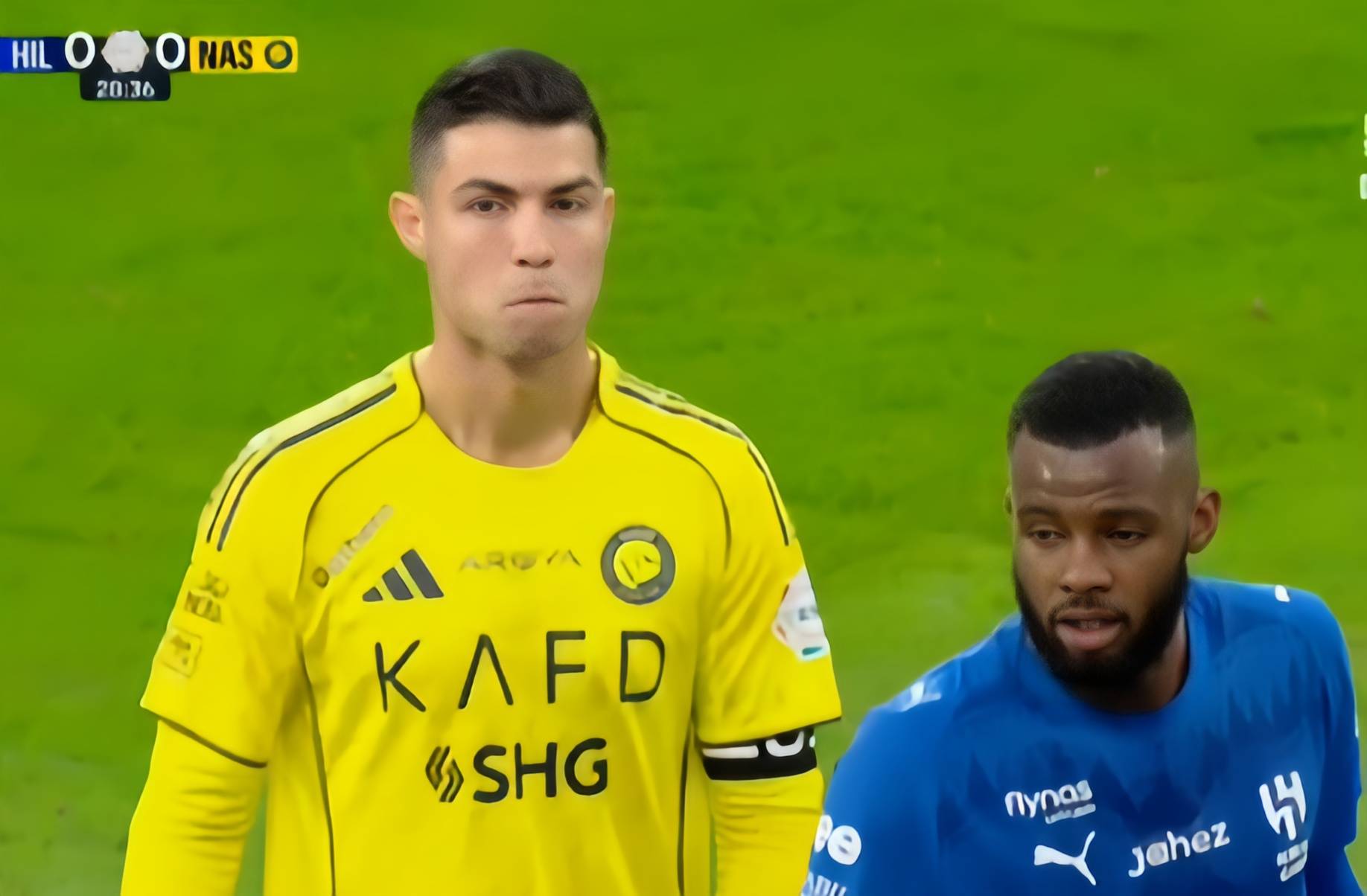 คริสเตียโน่ โรนัลโด้ หมุนตัวกลางอากาศ 180 องศา: การวอลเลย์ที่ทรงพลัง แต่ทีมของเขากลับพ่ายแพ้ให้กับผู้นำลีก อัล-นาสเซอร์ ริยาด เนเวส