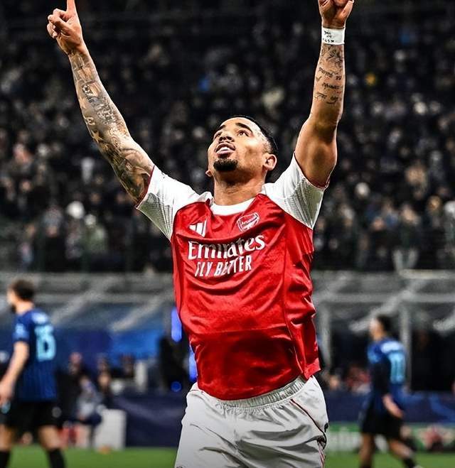 ชัยชนะ 3-1! อาร์เซนอลคว้าตั๋วเข้ารอบแรกสำเร็จ: เหลือเพียงหนึ่งแต้มเพื่อขึ้นจ่าฝูงของกลุ่ม พร้อมการันตีอย่างน้อยสองถ้วยจากสี่รายการ_อินเตอร์ มิลาน_แชมเปียนส์ลีก_แชมเปียนส์ลีก