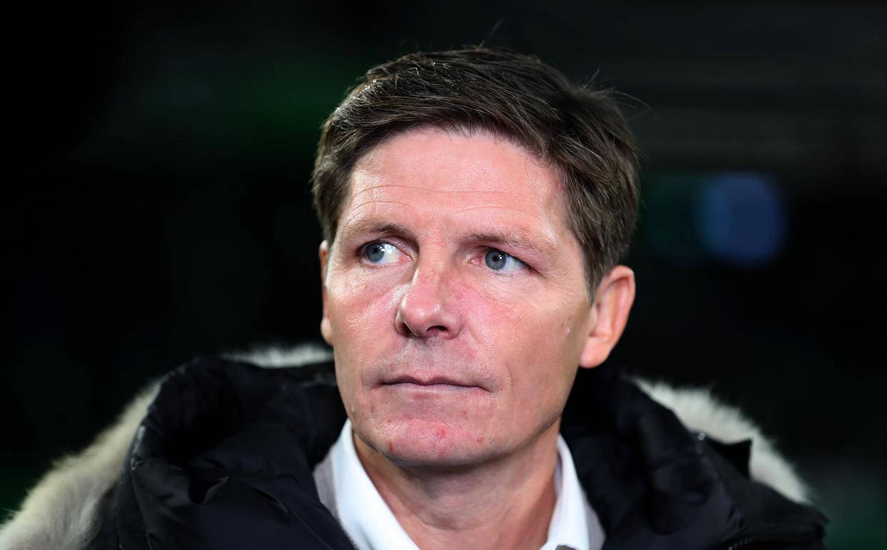 ผู้จัดการทีมคริสตัล พาเลซตำหนิสโมสรอย่างรุนแรงที่ขายกัปตันทีม โดยกล่าวหาว่าพวกเขาไม่สนใจทีม – รอดพ้นการถูกไล่ออกอย่างหวุดหวิด; แมนเชสเตอร์ ยูไนเต็ด และท็อตแนม ฮ็อตสเปอร์จับตาดูผู้เล่นที่อาจมาแทน_แก้ว_แมตช์_ระเบิด