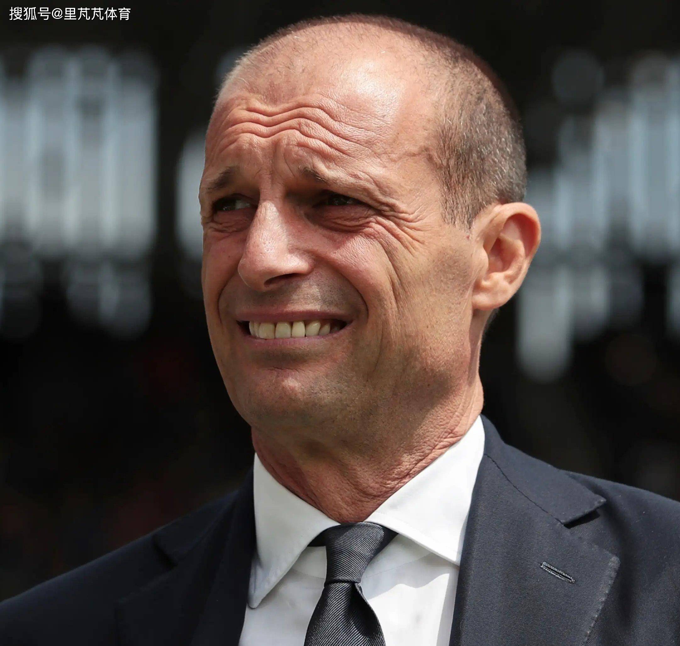 กองหลังชาวโปรตุเกสวัย 21 ปี กลายเป็นเป้าหมายการย้ายทีมของมิลาน: ยักษ์ใหญ่เกือบสองเมตรถูกมองว่าเชื่อถือได้สำหรับสโมสรชั้นนำ _Lecce_Inter_Roma