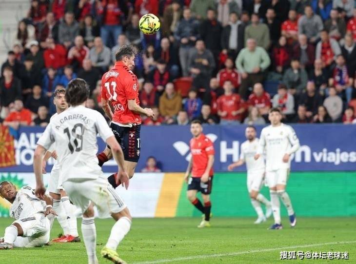 กองหน้าตัวเก๋าที่เฉียบคมที่สุดในลาลีกา! ด้วยวัย 34 ปี เขายังคงอยู่ในฟอร์มที่ยอดเยี่ยม ก้าวขึ้นมาจากความไม่เป็นที่รู้จักเพื่อกลายเป็นผู้ทำประตูสูงสุดตลอดกาลของโอซาซูน่าในฤดูกาลนี้