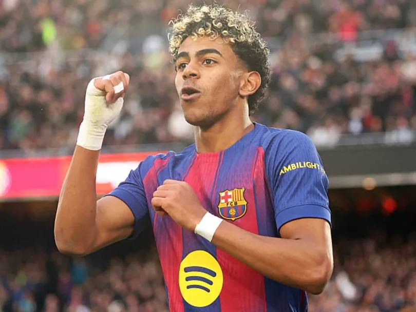 ยามาล วัย 18 ปี ทำสถิติใหม่ด้วยการทำแฮตทริก แซงหน้าเมสซี่และโรนัลโด้ สร้างประวัติศาสตร์ลาลีกา _ผู้เล่น_บาร์เซโลนา_ประตู