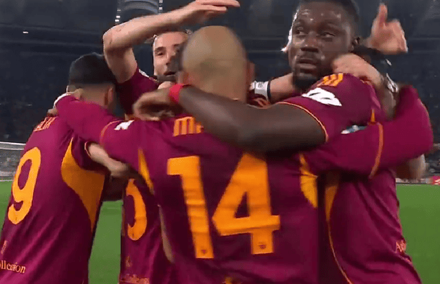 3-3! สามยักษ์ใหญ่แห่งเซเรียอาพลาดชัยชนะในคืนที่ผ่านมา: ยูเวนตุสเสมอกับโรม่า, ห้าทีมแย่งชิงสี่อันดับแรกด้วยช่องว่างแปดแต้ม, การแข่งขันชิงแชมป์แทบจะตัดสินแล้ว_อินเตอร์ มิลาน_แชมเปียนส์ลีก_แชมเปียนส์ลีก