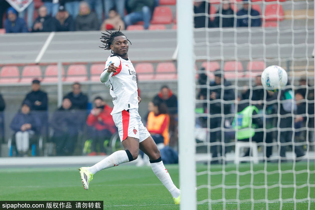 เซเรีย อา - ปาฟโลวิชทำประตู, เลเอาทำประตูชัยช่วงท้ายเกมช่วยให้มิลานเอาชนะเครโมเนเซ่ 2-0 ฟุตบอล - เอซี มิลาน