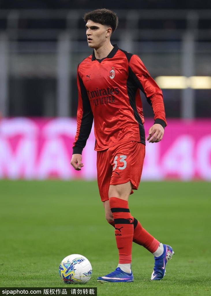 ฟุตบอลยุโรป: ปาฟโลวิชรับภาระการทำประตูพาเอซี มิลานคว้าชัยชนะนอกบ้านเหนือเครโมเนเซ่ การแข่งขัน: ยูฟ่าแชมเปียนส์ลีก อินเตอร์ มิลาน