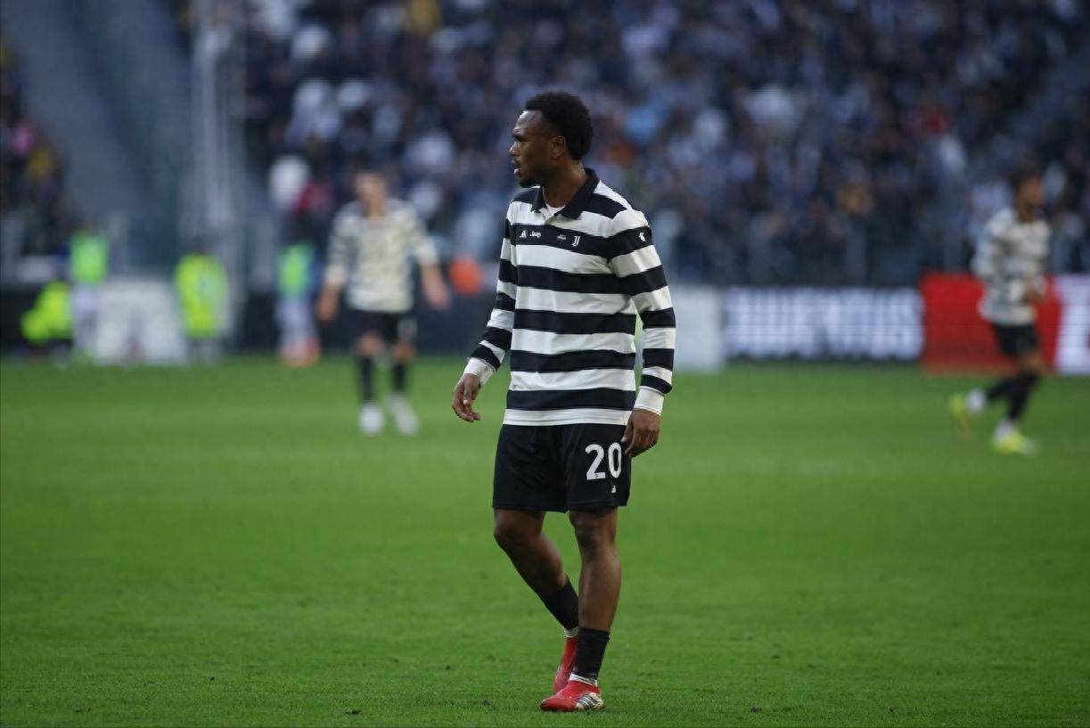 หลุมดำดาว! ออบปอนดา เสียค่าใช้จ่ายมากกว่า 50,000 ยูโรต่อนาทีสำหรับยูเวนตุส เพียง 1 ประตูในเซเรียอา ซีซั่นนี้_Striker_EUR_Manchester United