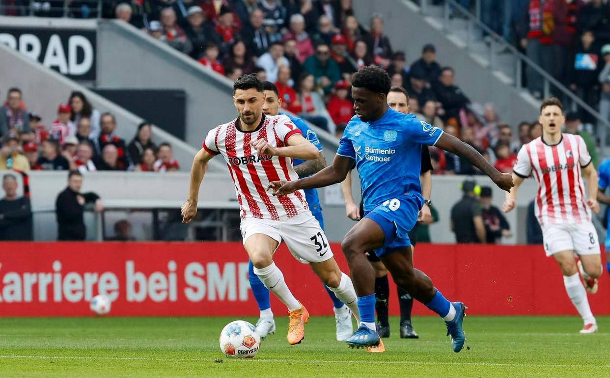 3-3 ศึกดุเดือด ดาวยิง บุนเดสลีกา อารีน่า ดาวรุ่งชาวญี่ปุ่นวัย 24 ปี : ดาบไร้ฝัก นำทีมดึง เลเวอร์คูเซ่น_แมตช์_พาส_ซูซูกิ