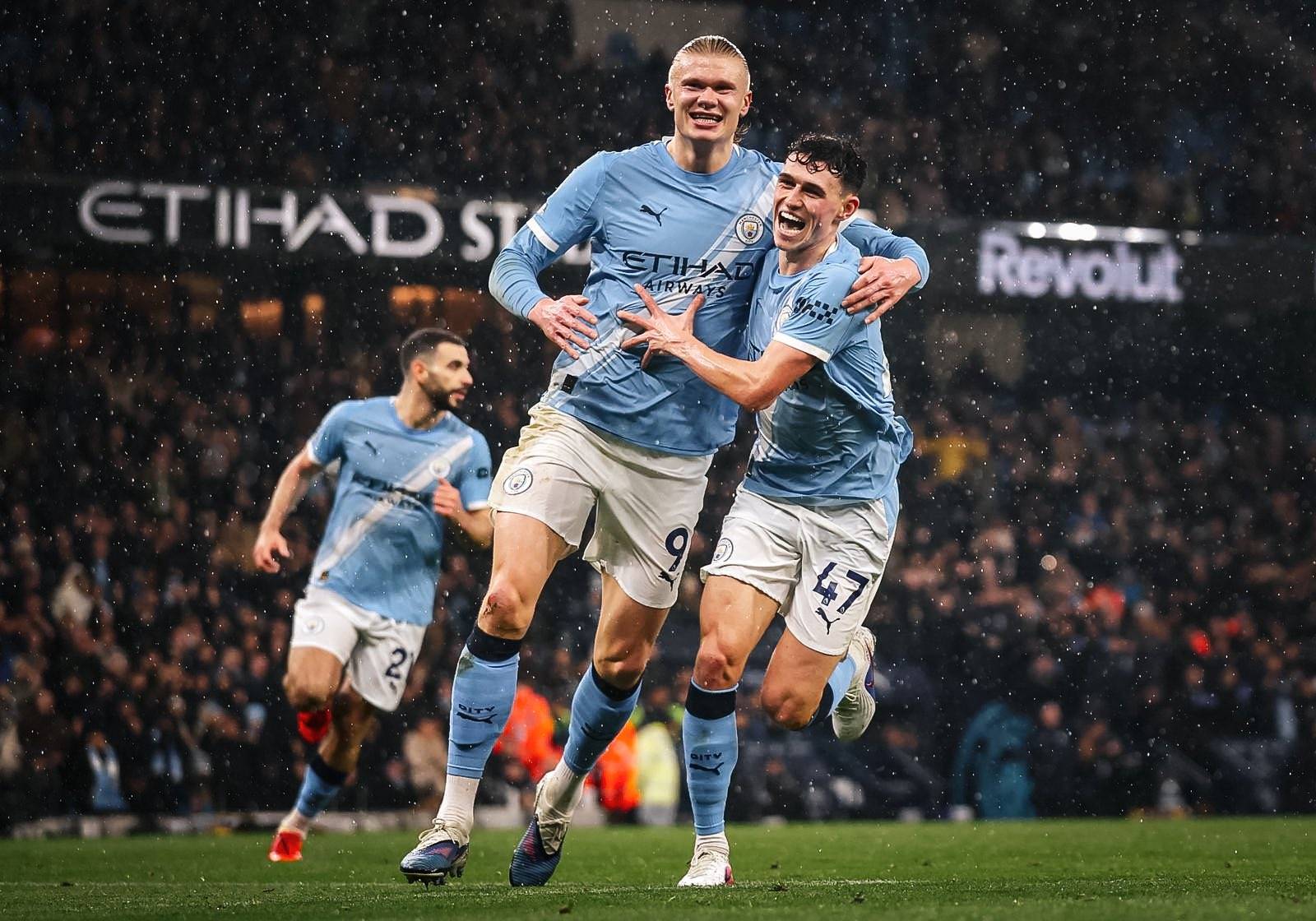 พรีเมียร์ลีก 8000000000000000000000000000000000 ฮาร์แลนด์ ลีดเดอร์, ซาก้า 110 ล้านยูโร ทำให้เกิดการโต้เถียง, แมนเชสเตอร์ ยูไนเต็ด ไม่มีใครในรายการ_worth_euro_arsenal