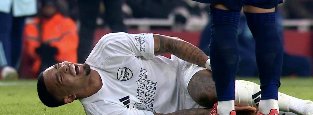 อาร์เซนอลสามารถคว้าแชมป์ 4 สมัยได้อย่างชัดเจน แต่อาร์เตต้า ใช้ความคิดริเริ่มที่จะปล่อยลีกคัพและเอฟเอ คัพ โดยเน้นไปที่พรีเมียร์ลีกและแชมเปี้ยนส์ลีก