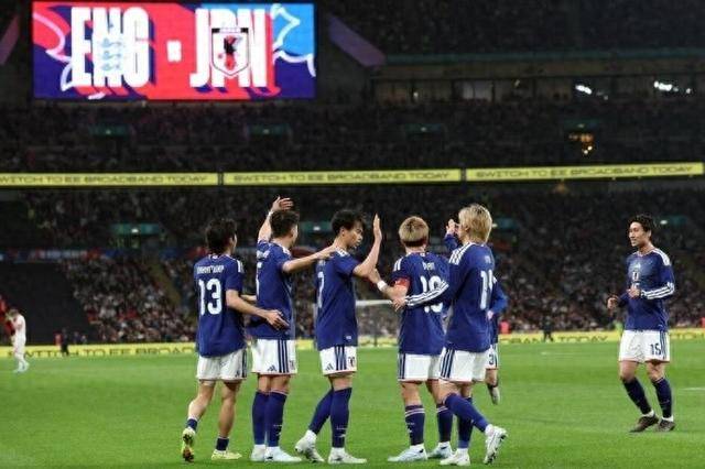 ชนะครั้งแรกในประวัติศาสตร์ทีม! ญี่ปุ่นเอาชนะอังกฤษ 1-0 เพื่อคว้าแชมป์โลก และชนะการแข่งขันระดับ A ระดับนานาชาติ 5 ครั้งที่ผ่านมา