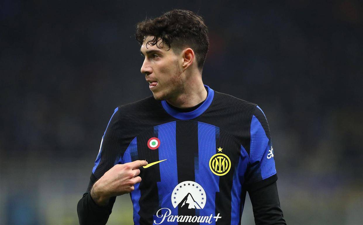 เทคนิคมีดแม่นยำของบาร์เซโลนาได้รับการทำซ้ำ! กษัตริย์เป้าหมาย 80 ล้านคนของเยอรมนีถูกตัดเป็น 45 ล้านคน อินเตอร์ มิลานถูกเยาะเย้ยหลังจากปฏิเสธ JQKNES