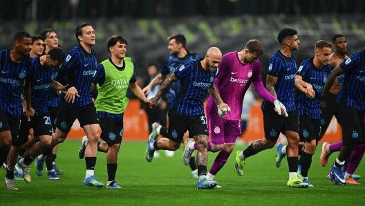 อินเตอร์ มิลาน คว้าแชมป์ก่อนกำหนด และมีความประหลาดใจ! หากคุณล็อคแชมป์ คุณจะได้รับรางวัลในเกมเหย้ารอบสุดท้าย verona_console_trophy_league