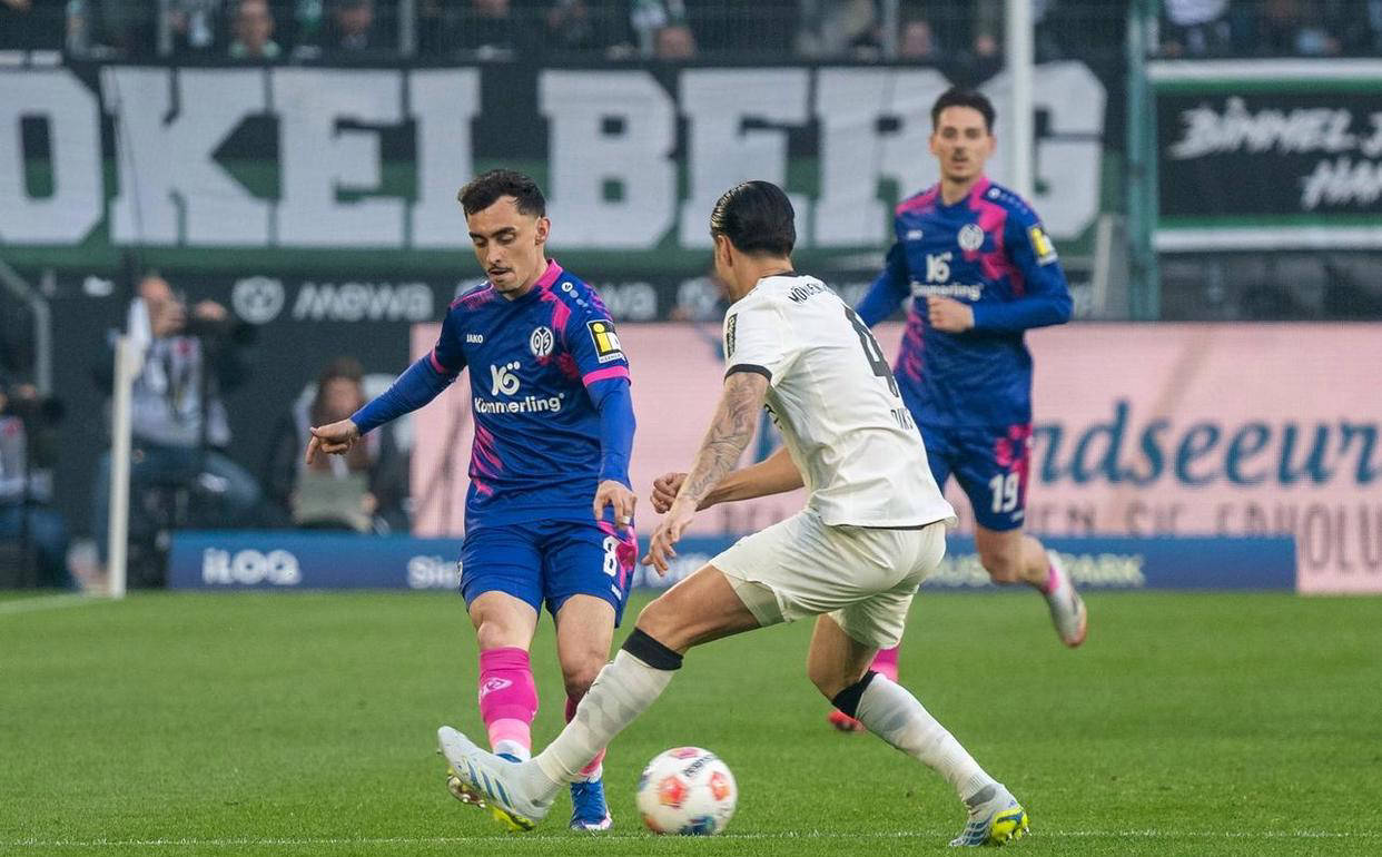 โบรุสเซียและไมนซ์เสมอรอบที่ 30 ของบุนเดสลีกา บาเยิร์นชนะสี่รอบก่อนกำหนดการ dominance_minds_points_rank ในระดับสูง