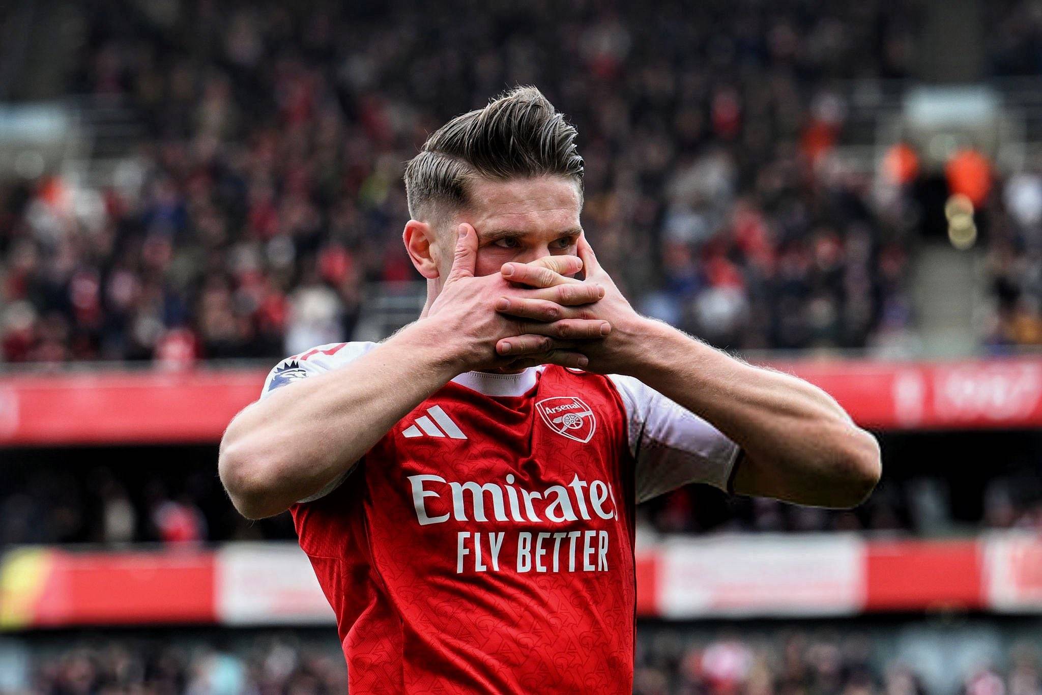 20 ประตู 7 แอสซิสต์! อาร์เซนอล ตรวจสอบออสเมอร์อีกครั้ง อาร์เตต้า ซื้อตัวเขามาคว้าแชมป์พรีเมียร์ลีกได้ไหม_ yorcres_fans_serie A