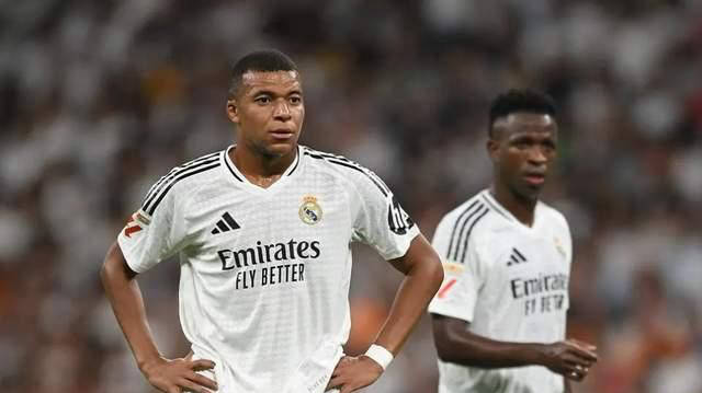 เคล็ดลับชะตากรรม! Mbappe ลาออกสองปี: ปารีสเข้าสู่รอบชิงชนะเลิศแชมเปี้ยนส์ลีกสองครั้งและเขากลายเป็นศัตรูสาธารณะของเรอัลมาดริด