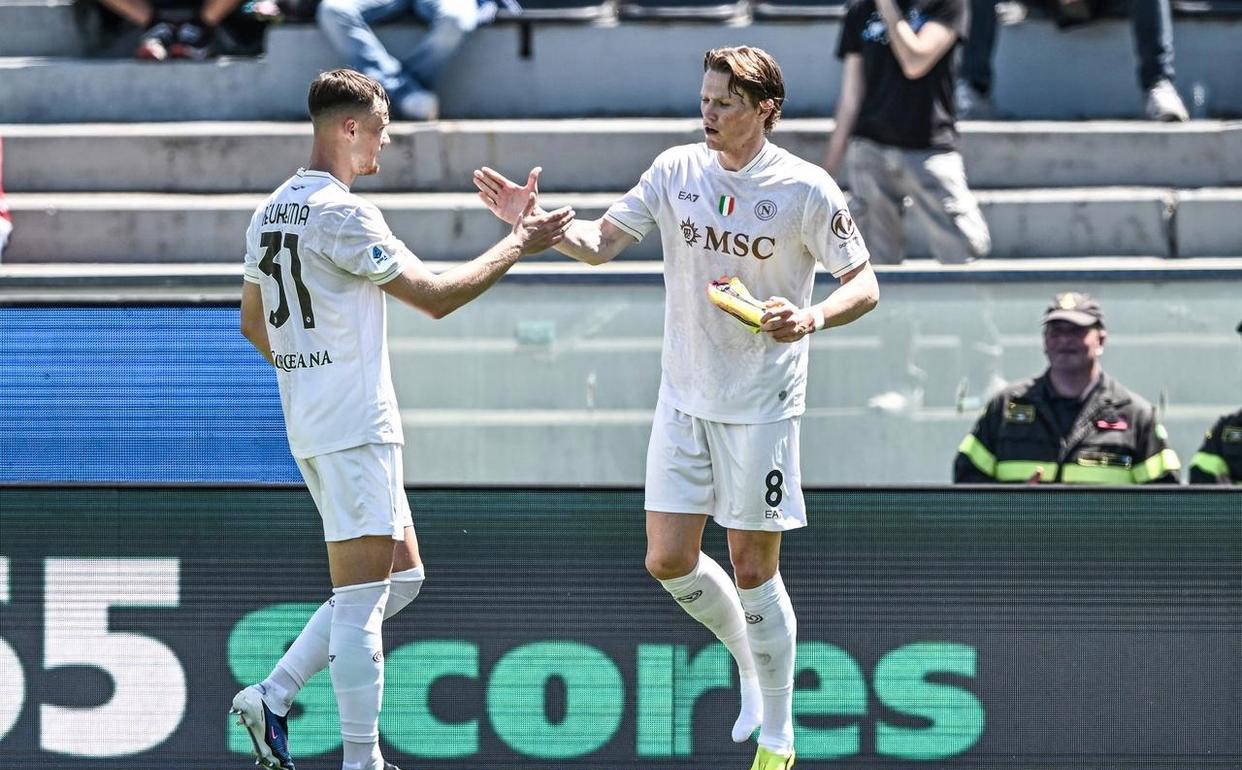 ฮอยเรน แอสซิสต์ และ แม็คโตมิเนต์ ทำคะแนน 3-0 เนเปิลส์ ล็อค เซเรีย อา รองแชมป์ อินดัฟเวอร์_พีซ่า_ซีซั่น_ยูฟ่า แชมเปี้ยนส์ลีก